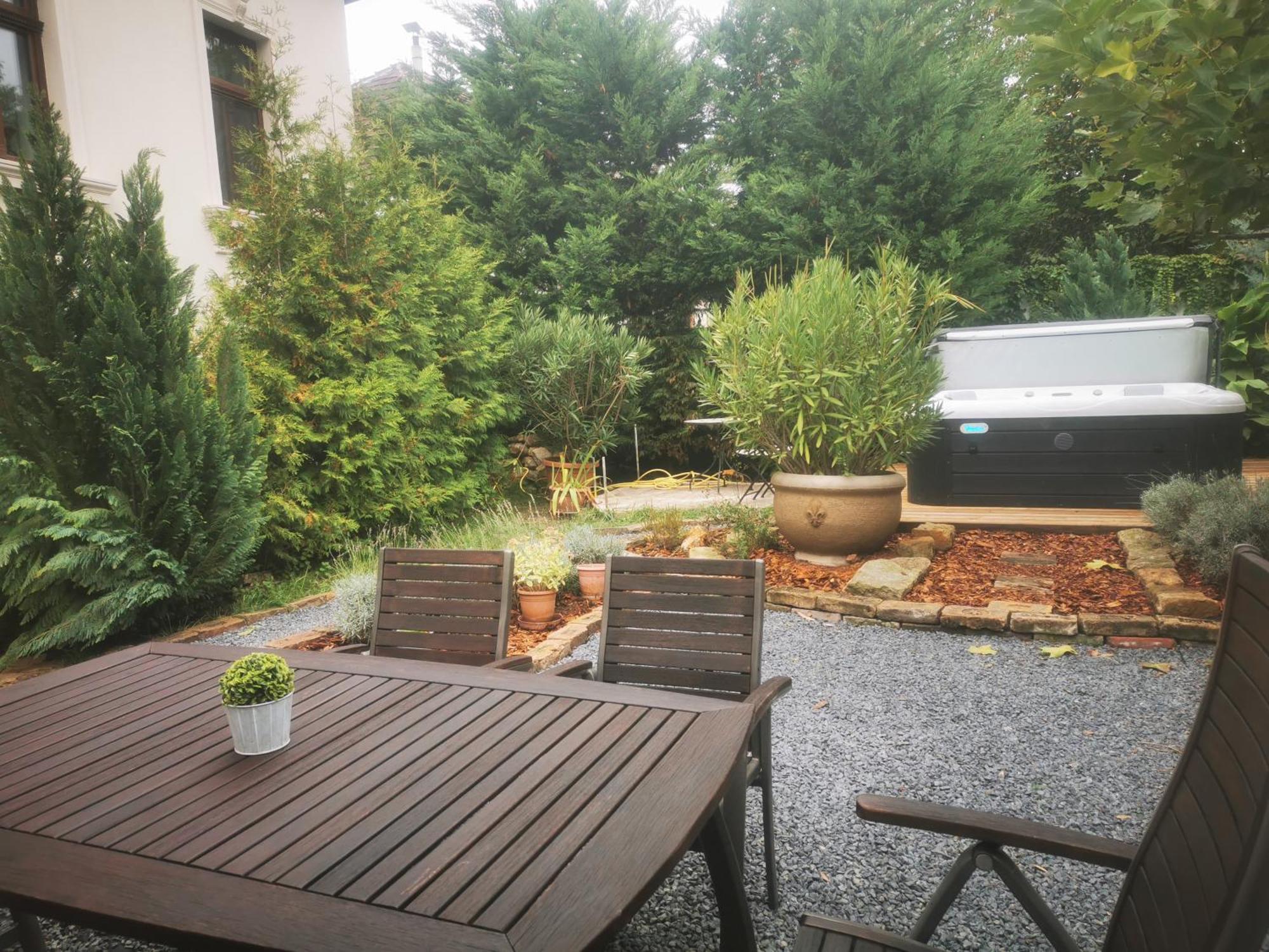 Kuria Apartman With Private Jacuzzi And Pool Budapeste Exterior foto