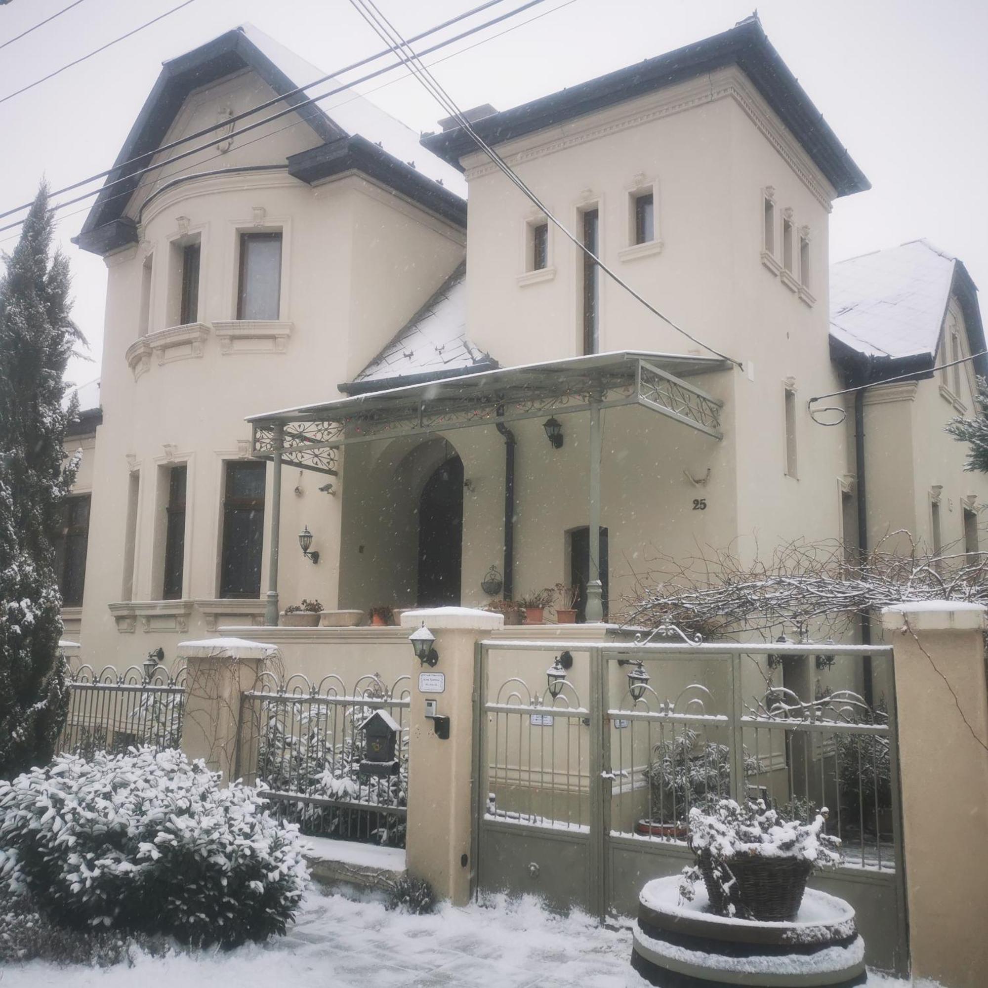 Kuria Apartman With Private Jacuzzi And Pool Budapeste Exterior foto